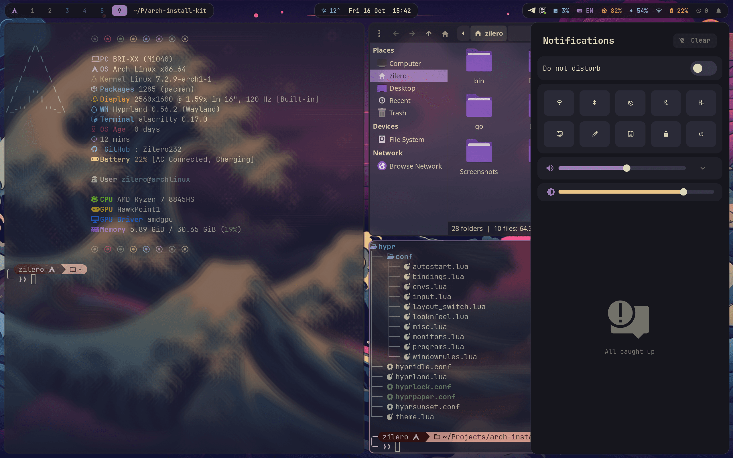 Hyprland desktop with Alacritty and fastfetch